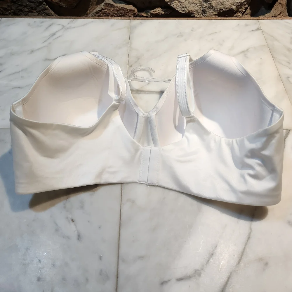 Bali White Underwire Bra - Picture 2 of 6